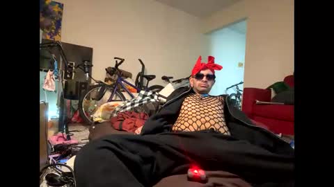 Phillup Slutz online show from 04.08.26