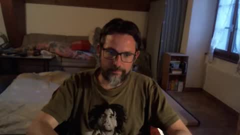 Snapshot of supersquirrel81 chatting on 09.10.25 supersquirrel81 online show from 09.10.25