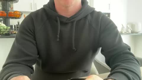 Snapshot of surfstar81 chatting on 04.29.26 surfstar81 online show from 04.29.26