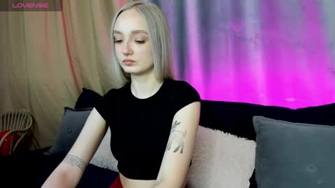 Annie online show from 02.25.25