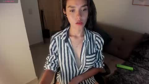 Snapshot of susan_arango chatting on 06.11.26 susan love online show from 06.11.26