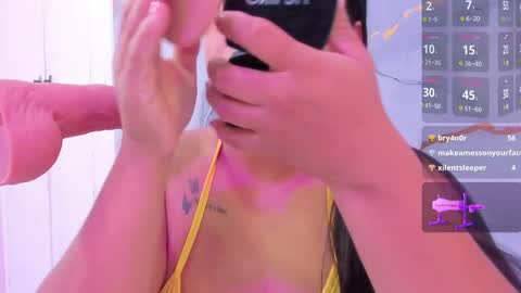 Snapshot of susan_bigass chatting on 12.20.25 Susan online show from 12.20.25