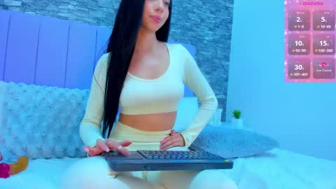 susana_ross8 online show from 11.21.25