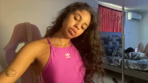 Snapshot of susandolls_ chatting on 02.01.25 susan online show from 02.01.25