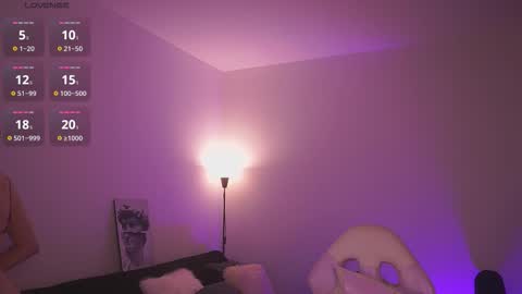  Sus Moore  online show from 02.25.26