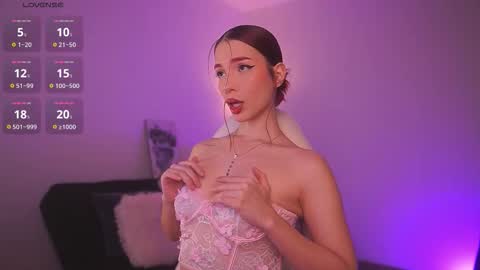  Sus Moore  online show from 03.03.26