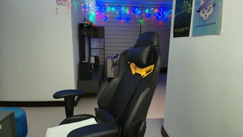 Snapshot of susanrhodes chatting on 01.19.25 Andrea - Migue online show from 01.19.25