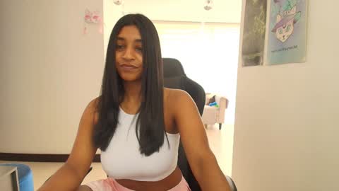 Snapshot of susanrhodes chatting on 01.26.25 Andrea - Migue online show from 01.26.25