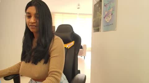 Snapshot of susanrhodes chatting on 02.16.25 Andrea - Migue online show from 02.16.25