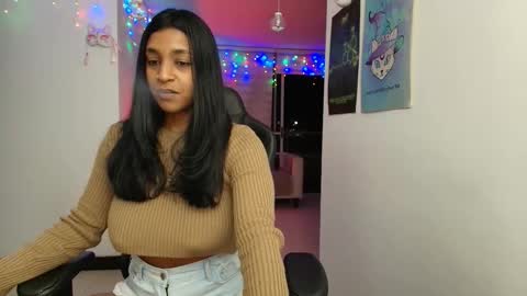 Snapshot of susanrhodes chatting on 02.17.25 Andrea - Migue online show from 02.17.25