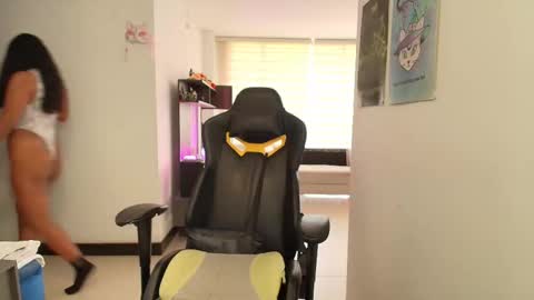 Susan Rhodes online show from 09.25.25