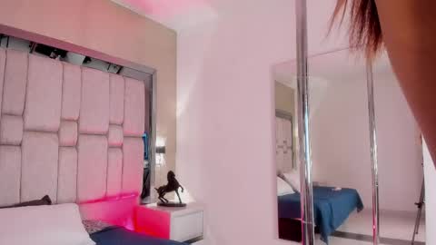  susi  online show from 04.13.26