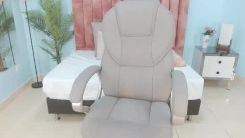 sussy leon online show from 11.20.25