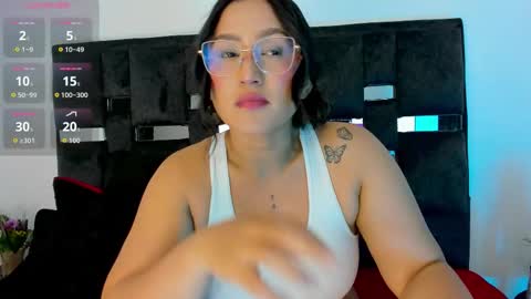 Sussy Sunny online show from 11.08.25