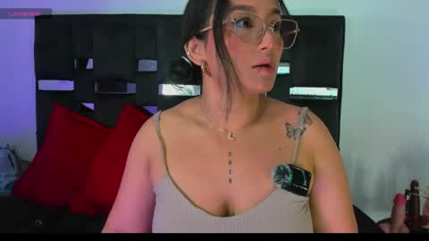 Sussy Sunny online show from 04.21.26