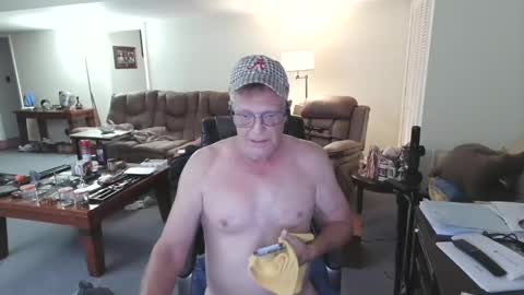 Snapshot of suttond4858 chatting on 10.26.25 suttond4858 online show from 10.26.25