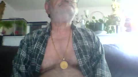 Snapshot of suv1 chatting on 04.23.26 Otto online show from 04.23.26