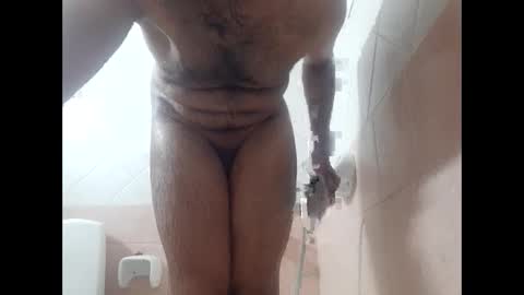 Snapshot of suxc69 chatting on 12.15.25 sexindi007 online show from 12.15.25