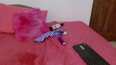 suzan_30 online show from 10.24.25