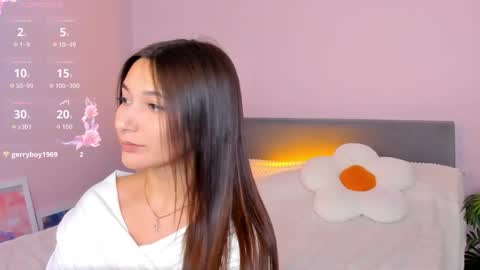 Snapshot of suzane_martin chatting on 12.16.25 Hey Im Suzane online show from 12.16.25