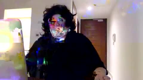 Snapshot of suzannebanci chatting on 10.31.25 My name is Sissy or more fully Suzanna Aprilia Maria Mariquita Catarina Chinita Banci. Soy una puta - que chimba ladybug online show from 10.31.25