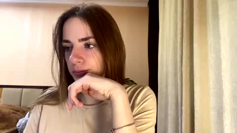 Snapshot of suzannetigerino chatting on 07.07.26 Emila online show from 07.07.26