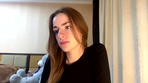 Snapshot of suzannetigerino chatting on 07.08.26 Emila online show from 07.08.26