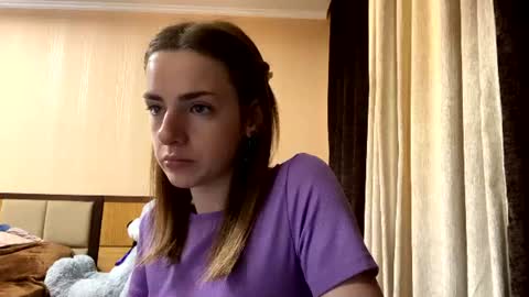 Snapshot of suzannetigerino chatting on 07.16.26 Emila online show from 07.16.26