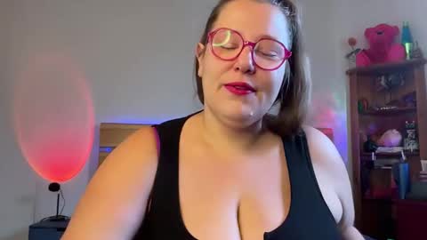 suzie stardust online show from 05.02.26