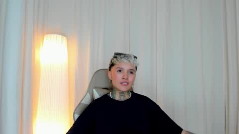 suzu_wolf online show from 10.21.25