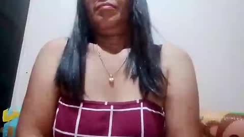 suzzie_hot online show from 11.22.25