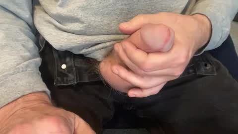 Snapshot of svscruz831 chatting on 10.22.25 VersDad55 online show from 10.22.25