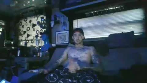 Snapshot of swaggdaddy93 chatting on 10.09.25 Playboy online show from 10.09.25