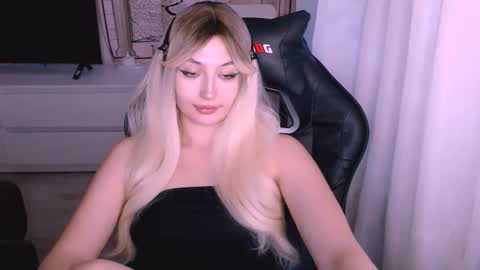 Kate online show from 12.04.25