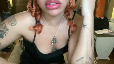 Snapshot of sweeetg1rl chatting on 02.07.26 june online show from 02.07.26