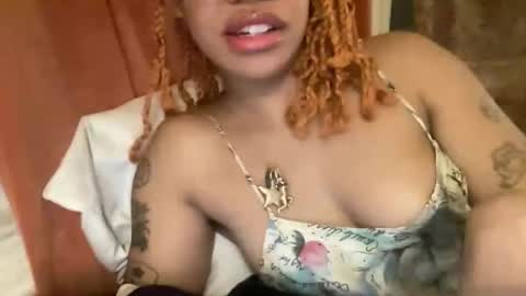 Snapshot of sweeetg1rl chatting on 03.21.26 june online show from 03.21.26