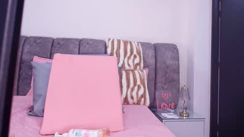 Debora  online show from 11.18.25