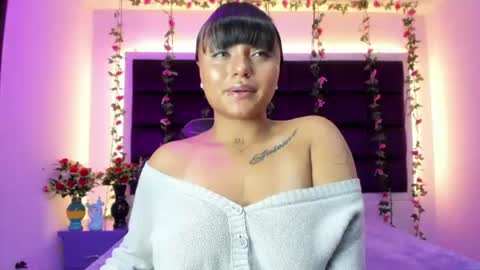 Snapshot of sweelanna chatting on 07.17.26 sweet ana online show from 07.17.26