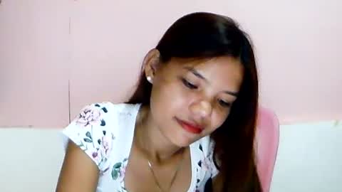 Snapshot of sweet01pinay chatting on 07.31.26 sweet01pinay online show from 07.31.26