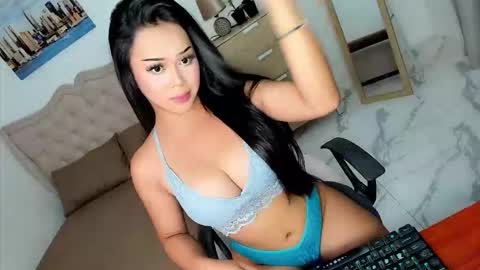 Snapshot of sweet18_jasmine chatting on 04.29.26 sweet18_jasmine online show from 04.29.26
