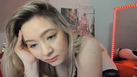 Snapshot of sweet4you1992 chatting on 01.03.25 Anne Marie online show from 01.03.25