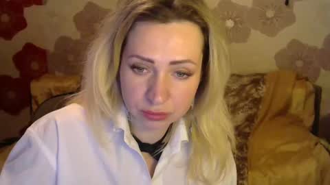 Snapshot of sweet__dany chatting on 12.19.24 Sweet Dany online show from 12.19.24