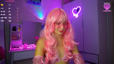 Snapshot of sweet__kitty__11 chatting on 09.22.25 kitty online show from 09.22.25
