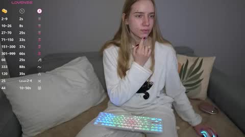 Snapshot of sweet__michelle chatting on 01.05.26 Michelle online show from 01.05.26