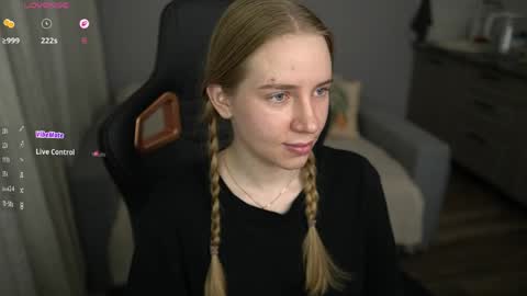 Snapshot of sweet__michelle chatting on 05.22.26 Michelle online show from 05.22.26