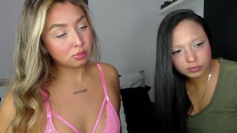 Snapshot of sweet__pink chatting on 04.17.26 Taty online show from 04.17.26