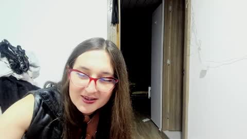 sweet__suck69bitch online show from 12.18.24