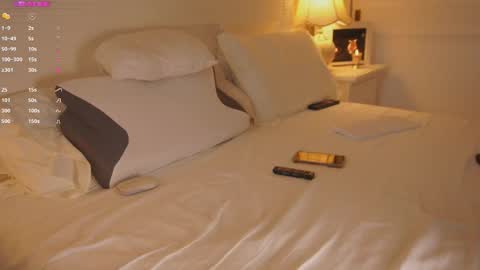 Snapshot of sweet_adelee chatting on 11.08.25 free online show from 11.08.25