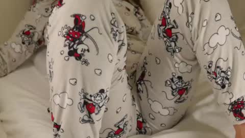 Snapshot of sweet_adelee chatting on 04.28.26 free online show from 04.28.26