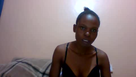 Snapshot of sweet_adora chatting on 02.05.25 sweet_adora online show from 02.05.25